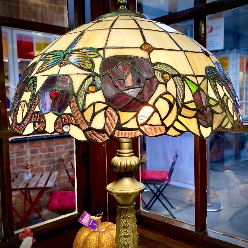 Vintage Tiffany-Style Rose Stained Glass Table Lamp